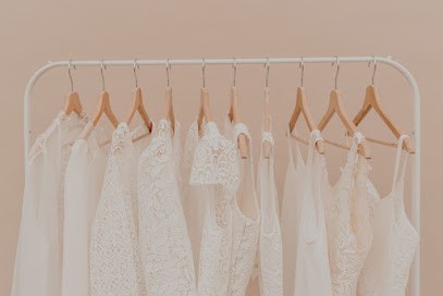 Robes de mariée Lyon - Caroline Quesnel Créatrice, Prestataire de Mariage à Villeurbanne