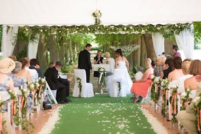 Les Cérémonies De Fanny, Prestataire de Mariage à Saints-en-Puisaye