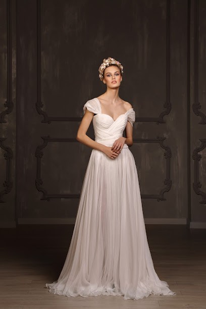ALINA MARTI, Créatrice De Robes De Mariée Sur Mesure à Paris, Boutique de Mariage à Paris 15