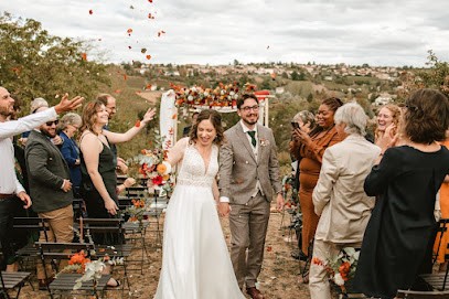 Love Is All Events - Wedding Planner Lyon, Organisateur de Mariage à Taluyers