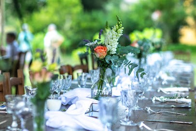 Les Dépareillées - Location de vaisselle vintage, Var (83), Bouches-du-Rhône (13), Alpes-Maritimes (06), Prestataire de Mariage à Toulon