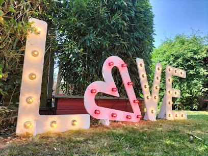 NJ Déco'Loc, Prestataire de Mariage à Barjouville