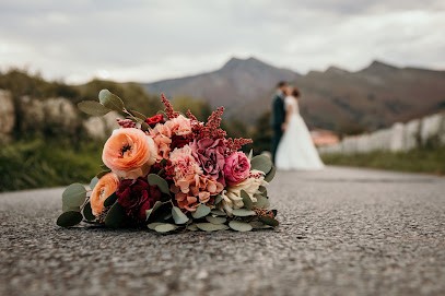 Emi Wedding, Organisateur de Mariage à Itxassou