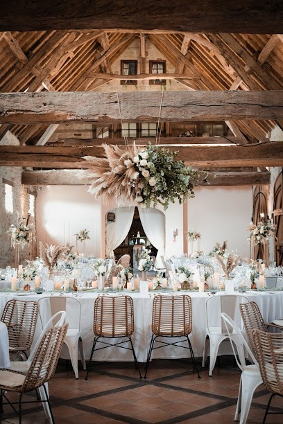 Youli - Semeuse De Joie / Scénographe & Designer événementiel, Prestataire de Mariage à Saint-Rémy-de-Chargnat