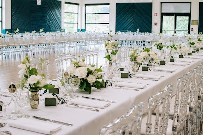 Justine Compagnon Wedding, Organisateur de Mariage à Berzé-la-Ville